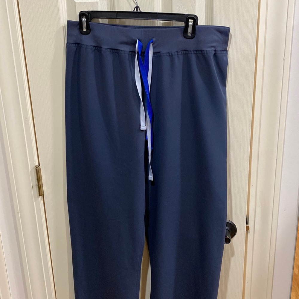 FIGS High waisted Livingston pant, night sky, size large